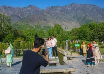 GROWING TOURISM AND ITS IMPORTANCE FOR KASHMIR