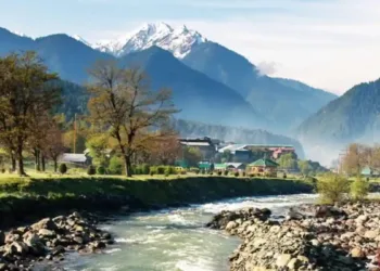 Life on the Edge: Kashmir’s Border Tourism Experience