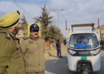 Crackdown on Traffic Violations Launched on Gulmarg Axis; 119 Challans Issued in Budgam