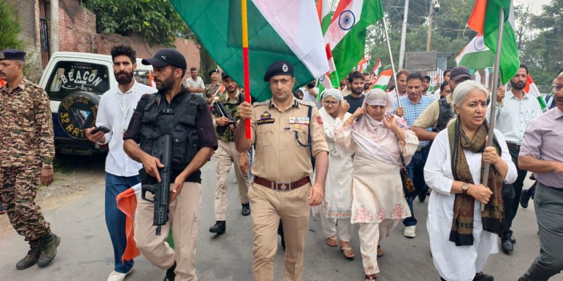 Massive Tiranga Rally Held in Bandipora, DC & SSP Bandipora Lead Patriotic March