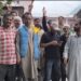 روزانہ اجرت پر کام کرنے والے ملازمین کا منی سیکریٹریٹ کرناہ میں احتجاج، مستقل کرنے اور کمیٹی کی سفارشات پر عملدرآمد کا مطالبہ: