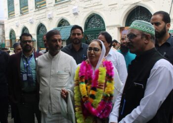 “Urs Arrangements At Dastgeer Sahib Shrine Must Be Completed On Time”: Darakhshan Andrabi
