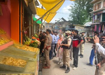 Ahead of Eid-ul-Adha, Market Inspection Held in Yaripora Kulgam